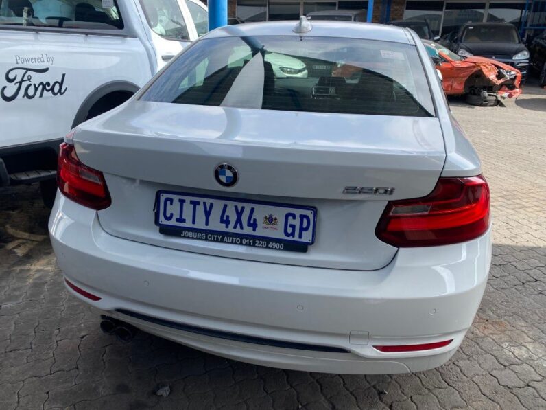 
								2017 BMW 220i SPORT LINE F22 full									