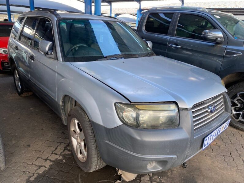
								2005 SUBARU FORESTER 2.5 X full									