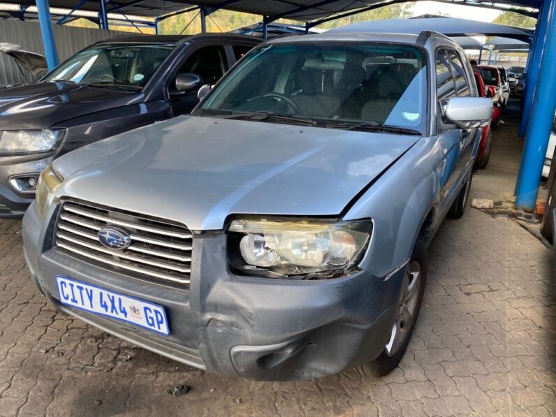 
								2005 SUBARU FORESTER 2.5 X full									