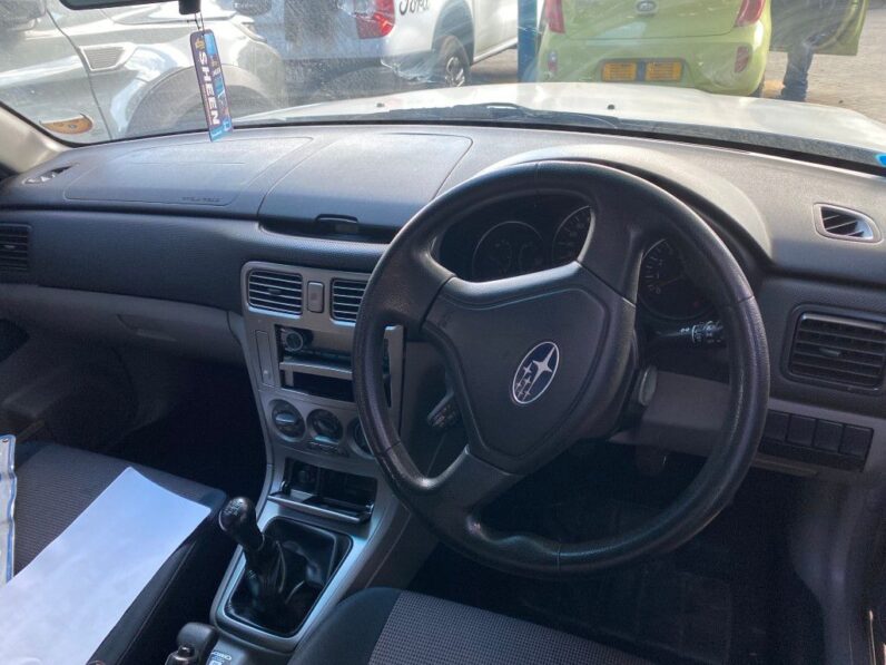 
								2005 SUBARU FORESTER 2.5 X full									