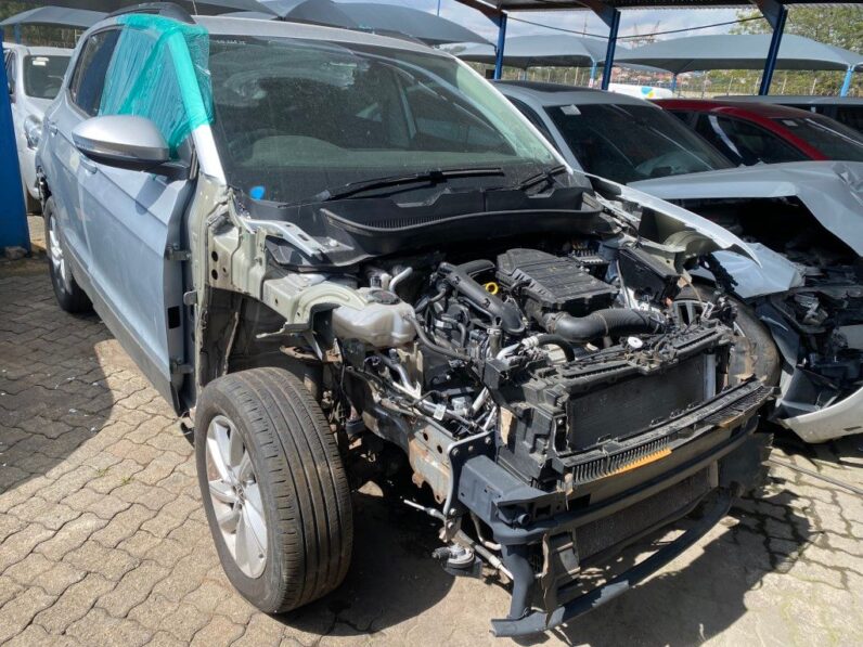
								2024 VW T-CROSS 1.0 full									