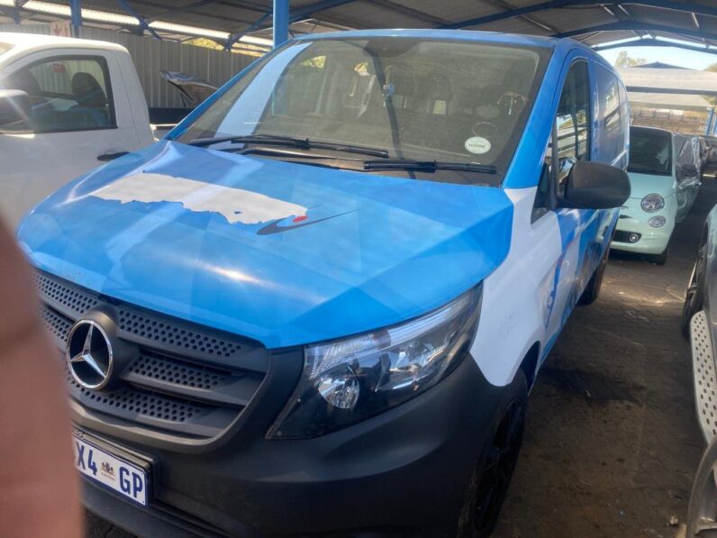 
								2021 MERCEDES BENZ VITO full									
