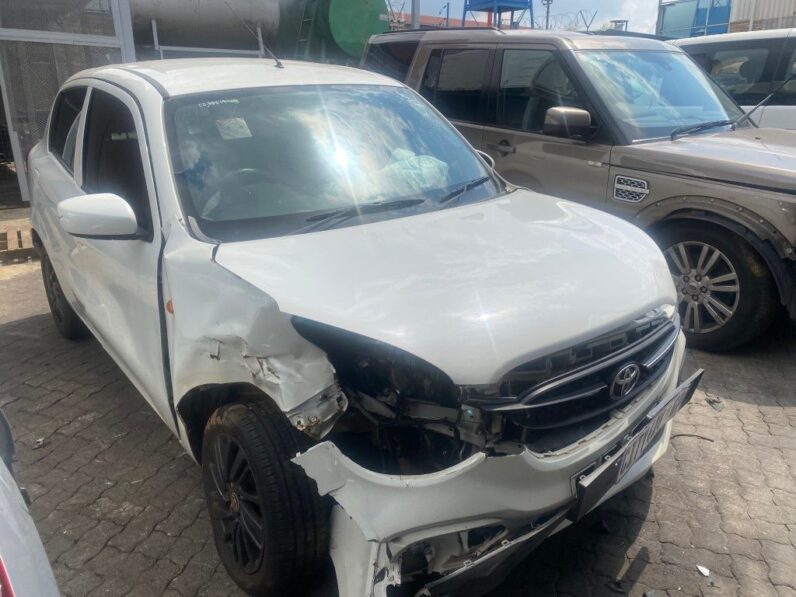 
								2023 TOYOTA VITZ 1.0 XR full									