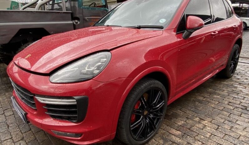 
								2015 PORSCHE CAYENNE GTS full									