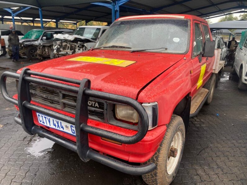 
								1994 TOYOTA HILUX full									
