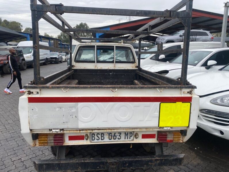 
								1994 TOYOTA HILUX full									