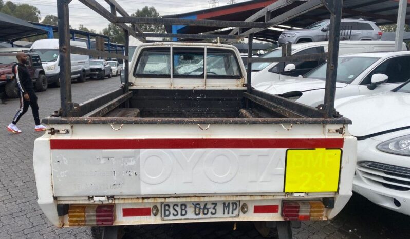 
								1994 TOYOTA HILUX full									