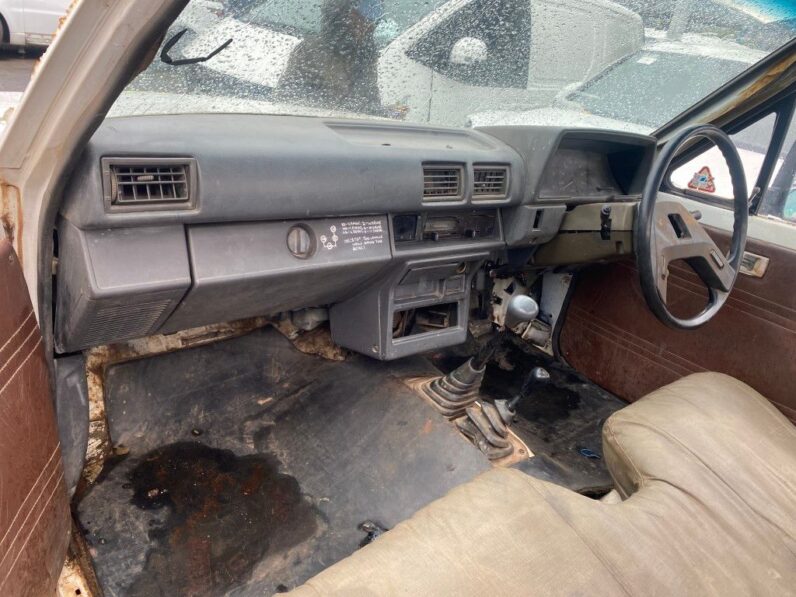 
								1994 TOYOTA HILUX full									