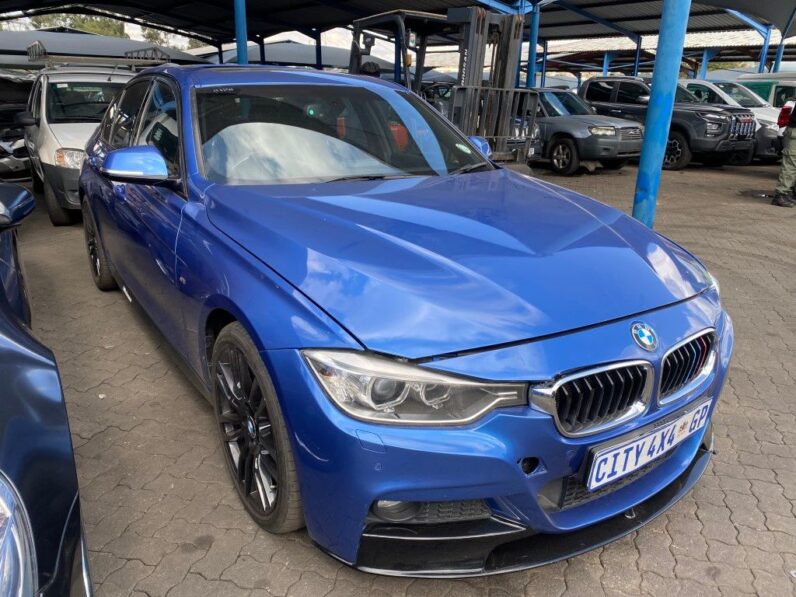 
								2014 BMW 320i M SPORT full									