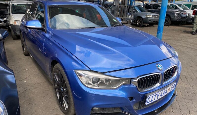 
								2014 BMW 320i M SPORT full									
