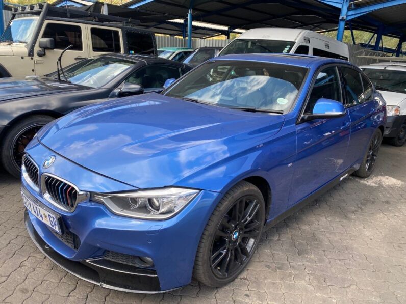 
								2014 BMW 320i M SPORT full									
