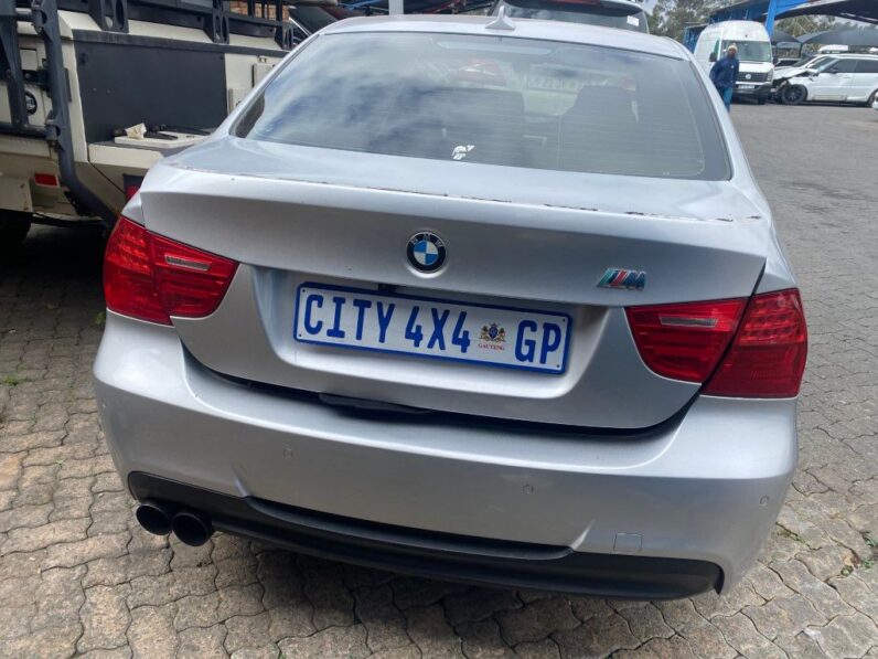 
								2010 BMW 320 full									