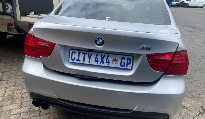 
								2010 BMW 320 full									