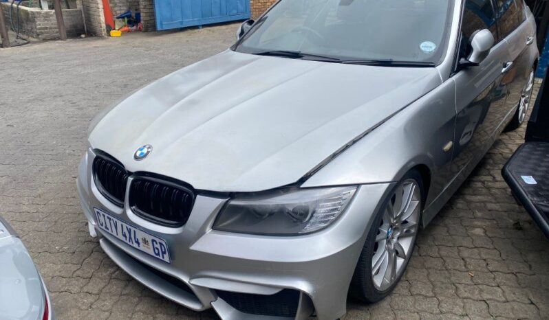 
								2010 BMW 320 full									