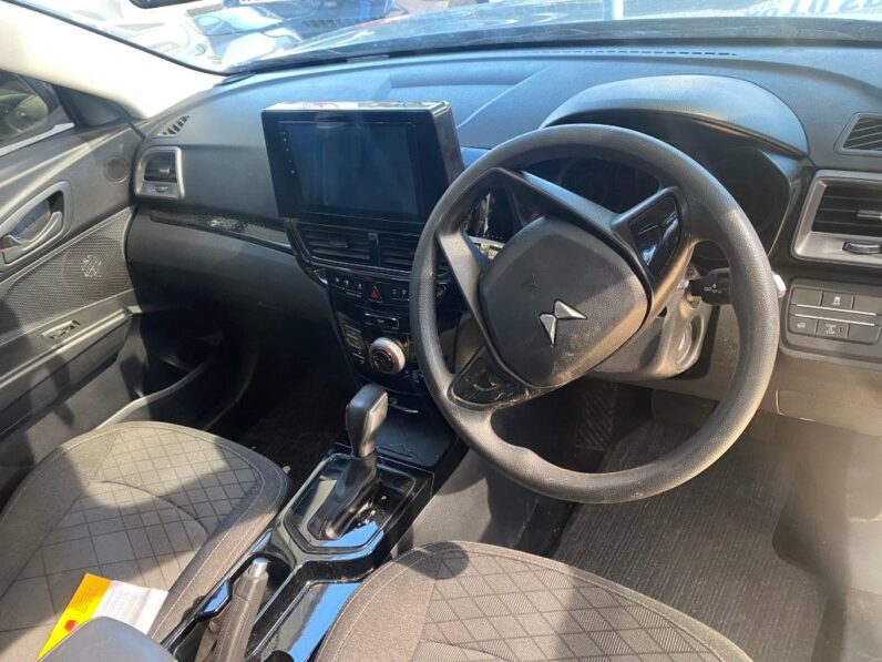 
								2025 MAHINDRA XUV300 1.2T MX2 A/ full									