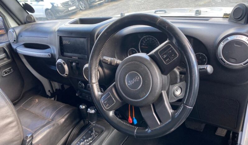 
								2012 JEEP WRANGLER 3.8 full									