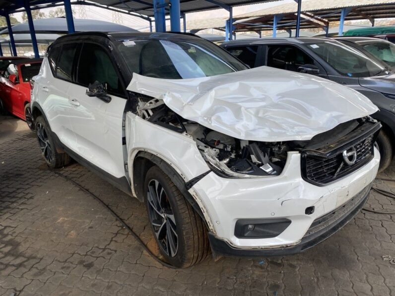 
								2018 VOLVO XC40 full									