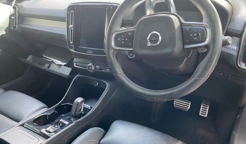 
								2018 VOLVO XC40 full									