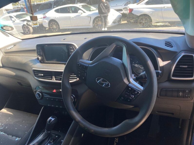 
								2019 HYUNDAI TUCSON 2.0 full									