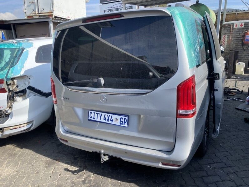
								2023 MERCEDES BENZ V300D EXCLUSI full									