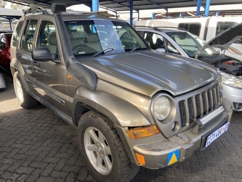 
								2005 JEEP CHEROKEE 2.8 CRD full									