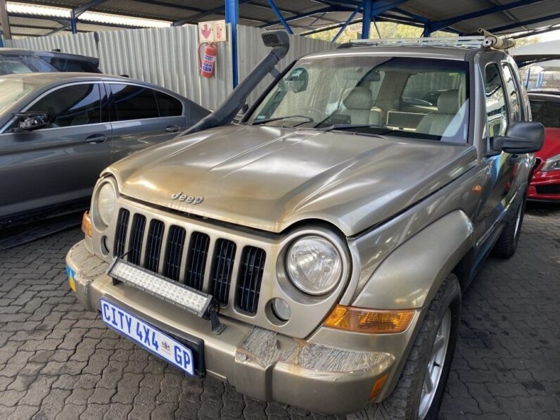 
								2005 JEEP CHEROKEE 2.8 CRD full									