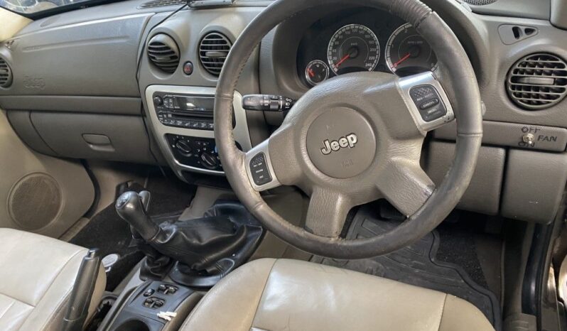 
								2005 JEEP CHEROKEE 2.8 CRD full									