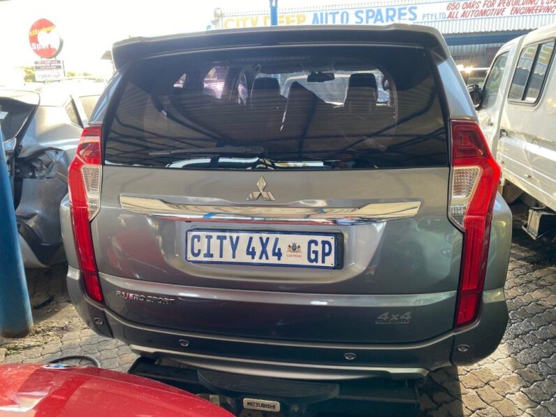 
								2019 MITSUBISHI PAJERO SPORT 4X4 full									