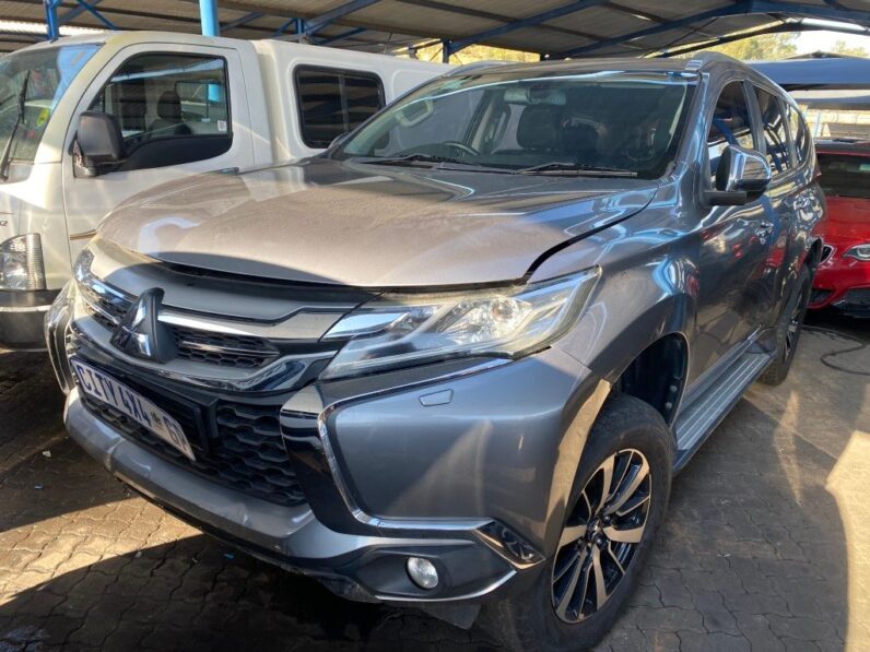 
								2019 MITSUBISHI PAJERO SPORT 4X4 full									