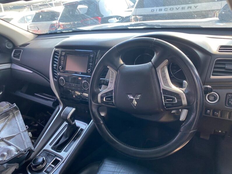 
								2019 MITSUBISHI PAJERO SPORT 4X4 full									