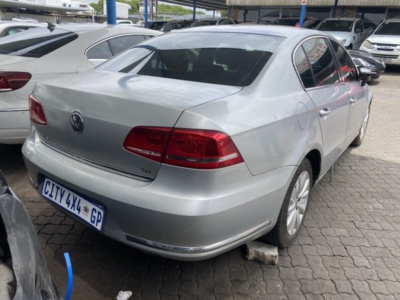 
								2012 VW PASSAT full									