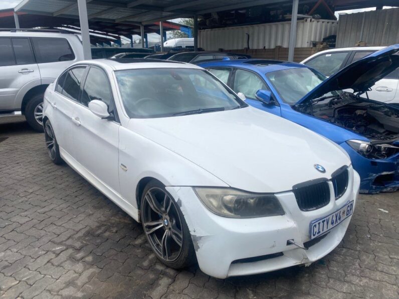 
								2006 BMW 325i full									