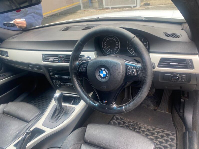 
								2006 BMW 325i full									