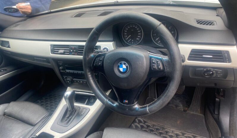 
								2006 BMW 325i full									