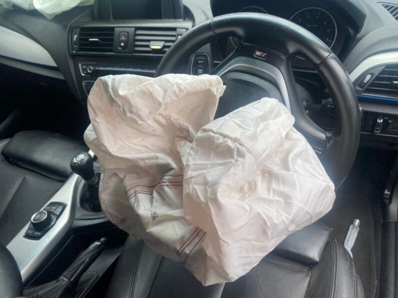 
								2013 BMW 118i full									