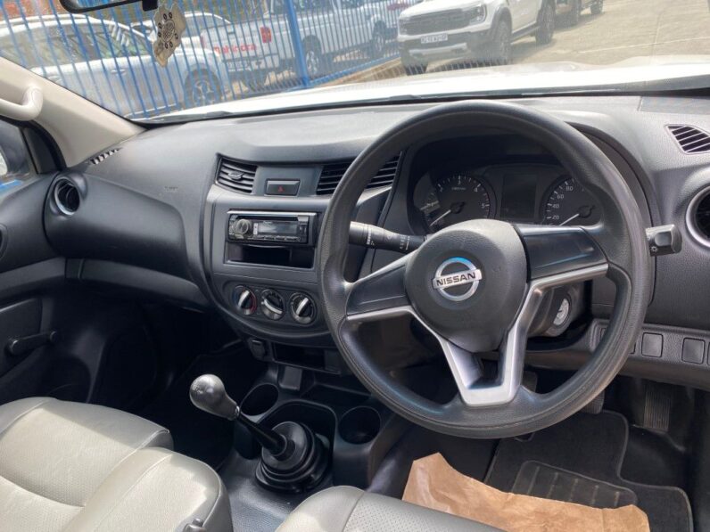 
								2021 NISSAN NAVARA full									