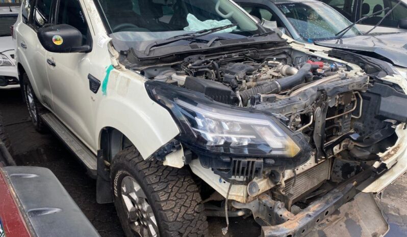 
								2022 NISSAN TERRA 2.5D SE full									
