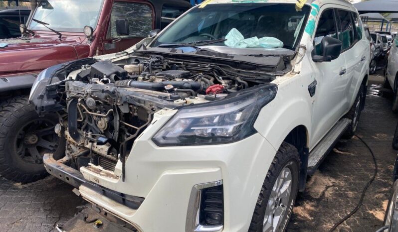 
								2022 NISSAN TERRA 2.5D SE full									