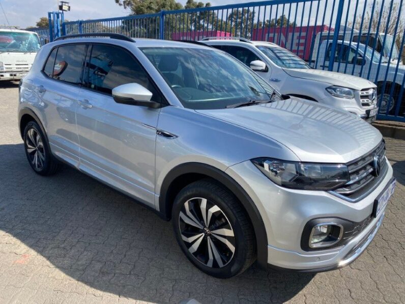 
								2021 VW T CROSS 1.0 TSI full									