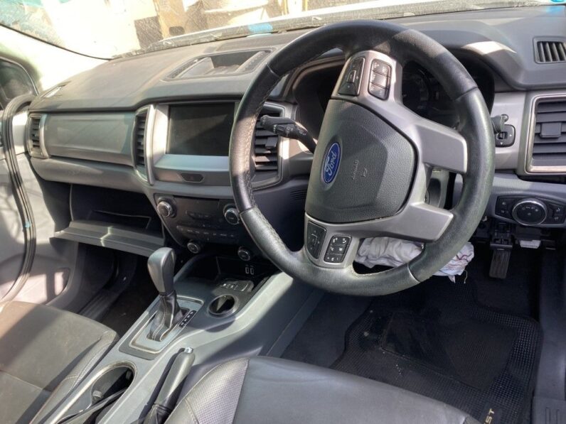 
								2019 FORD EVEREST full									