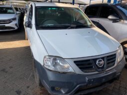 2019 NISSAN NP200