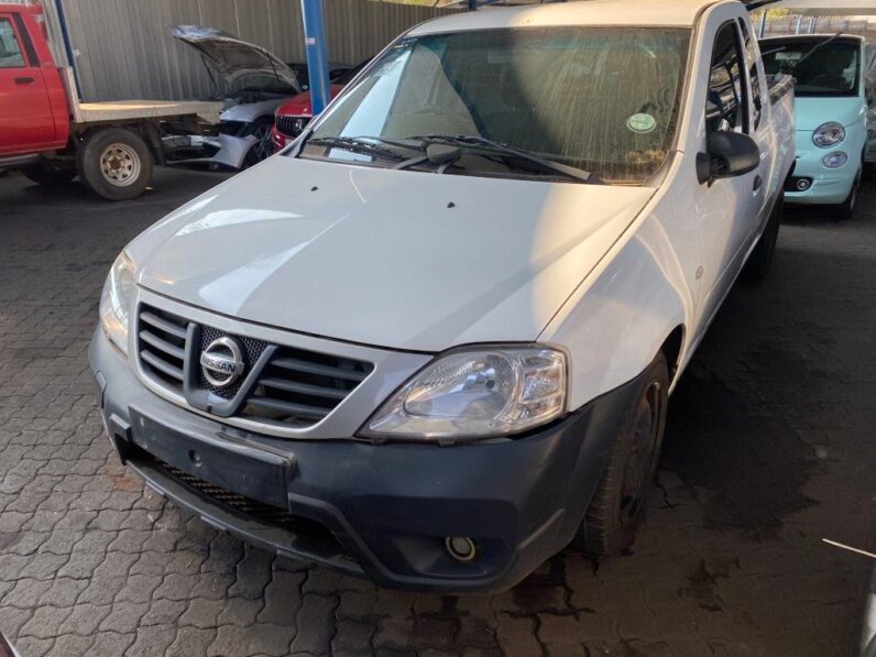 
								2019 NISSAN NP200 full									