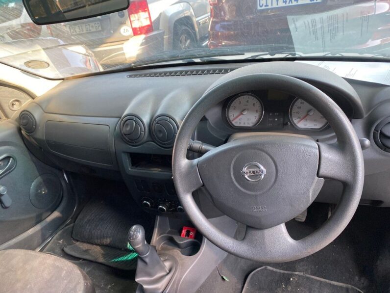 
								2019 NISSAN NP200 full									