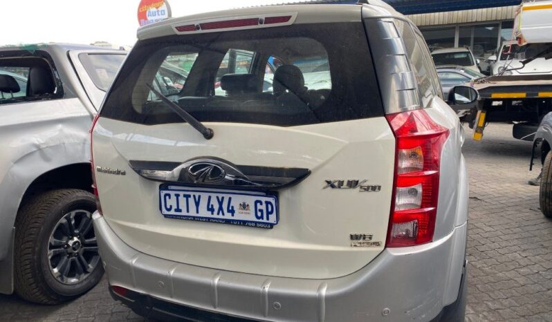 
								2015 MAHINDRA XUV full									