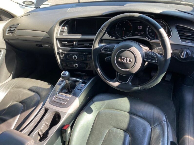 
								2012 AUDI A4 2.0 TDi full									