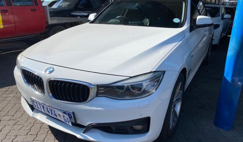 
								2013 BMW 320i full									