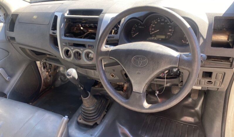 
								2011 TOYOTA HILUX 2.5 D4D full									