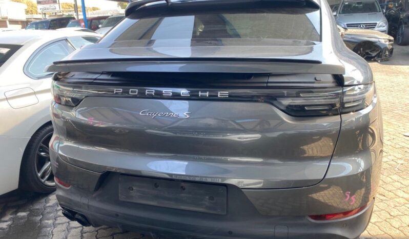 
								2019 PORSCHE CAYENNE S full									