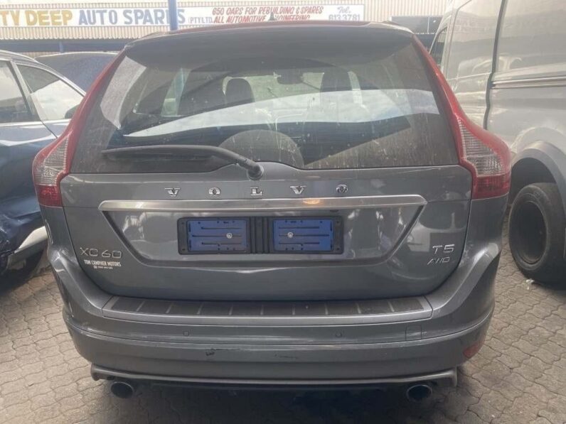 
								2017 VOLVO XC60 /R full									