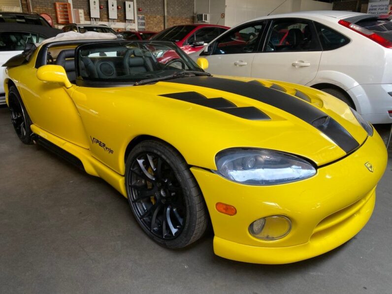 
								1996 DODGE VIPER full									